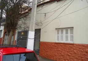 Foto 1 de Casa com 3 Quartos para alugar, 150m² em Vila Romana, São Paulo