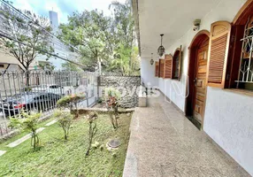 Foto 1 de Casa com 5 Quartos à venda, 230m² em Santo Antônio, Belo Horizonte