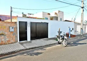 Foto 1 de Casa com 2 Quartos à venda, 131m² em Jardim Holanda, Uberlândia