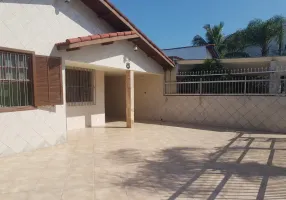 Foto 1 de Casa com 4 Quartos à venda, 144m² em Solemar, Praia Grande