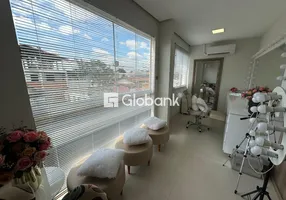 Foto 1 de Ponto Comercial para alugar, 30m² em Edgar Pereira, Montes Claros