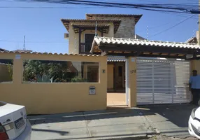 Foto 1 de Casa com 5 Quartos à venda, 250m² em Novo Rio das Ostras, Rio das Ostras