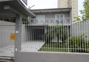 Foto 1 de Sobrado com 4 Quartos à venda, 200m² em Centro, São José dos Pinhais