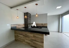 Foto 1 de Casa com 3 Quartos à venda, 225m² em Custódio Pereira, Uberlândia