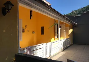 Foto 1 de Casa com 3 Quartos à venda, 83m² em Nogueira, Petrópolis