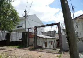 Foto 1 de Casa com 4 Quartos à venda, 150m² em Santo Antônio, Porto Alegre