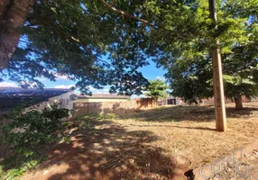 Foto 1 de Lote/Terreno à venda, 310m² em Colinas, Londrina