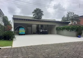 Foto 1 de Casa de Condomínio com 6 Quartos para venda ou aluguel, 550m² em Jardim Acapulco , Guarujá