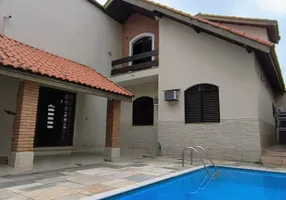 Foto 1 de Casa com 3 Quartos à venda, 135m² em Jardim Beira Mar, Peruíbe