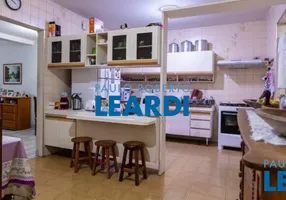 Foto 1 de Casa com 6 Quartos à venda, 208m² em Vila Mascote, São Paulo