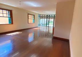 Foto 1 de Casa com 4 Quartos à venda, 426m² em São Domingos, Poços de Caldas