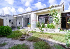 Foto 1 de Casa com 3 Quartos à venda, 184m² em Pici, Fortaleza