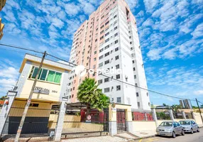 Foto 1 de Apartamento com 2 Quartos para alugar, 52m² em Jóquei Clube, Fortaleza