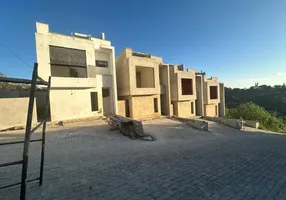 Foto 1 de Casa de Condomínio com 3 Quartos à venda, 176m² em Jardim Ana Estela, Carapicuíba