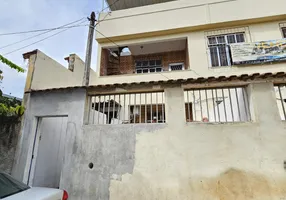 Foto 1 de Sobrado com 3 Quartos à venda, 200m² em Parque Anchieta, Rio de Janeiro