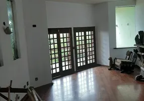 Foto 1 de Casa de Condomínio com 4 Quartos à venda, 352m² em Terras do Madeira, Carapicuíba