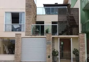 Foto 1 de Casa com 3 Quartos à venda, 250m² em Interlagos, Vila Velha