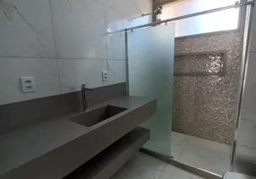 Foto 1 de Casa com 4 Quartos à venda, 318m² em Cancela Preta, Macaé