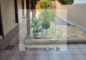 Foto 1 de Sobrado com 3 Quartos à venda, 180m² em Campo Grande, São Paulo