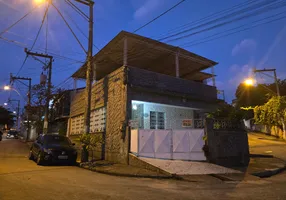 Foto 1 de Casa com 3 Quartos à venda, 220m² em Camarão, São Gonçalo