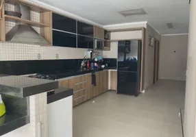 Foto 1 de Casa com 3 Quartos à venda, 170m² em Parque Pinheiros, Taboão da Serra