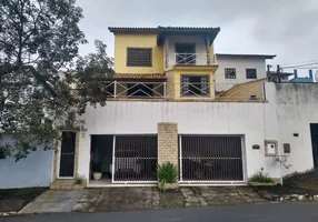 Foto 1 de Sobrado com 3 Quartos à venda, 200m² em Vila Verde, Resende