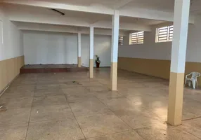 Foto 1 de Ponto Comercial à venda, 180m² em Centro, Guapiaçu