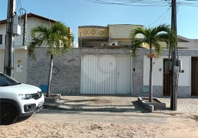 Foto 1 de Casa com 5 Quartos à venda, 251m² em Manoel Dias Branco, Fortaleza