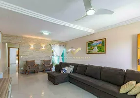Foto 1 de Sobrado com 3 Quartos para venda ou aluguel, 243m² em Vila Scarpelli, Santo André