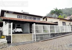 Foto 1 de Casa com 4 Quartos à venda, 262m² em Velha, Blumenau