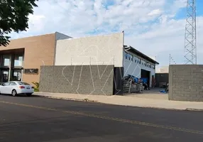 Foto 1 de Galpão/Depósito/Armazém à venda, 700m² em Residencial Campos de Piemonte, Araraquara