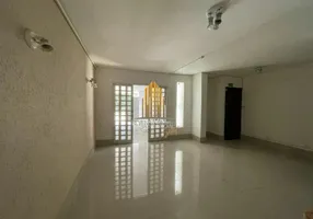 Foto 1 de Casa com 3 Quartos à venda, 200m² em Santo Amaro, São Paulo