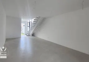 Foto 1 de Sobrado com 3 Quartos à venda, 96m² em Sitio Cercado, Curitiba