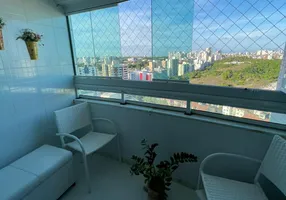 Foto 1 de Apartamento com 3 Quartos à venda, 73m² em Costa Azul, Salvador