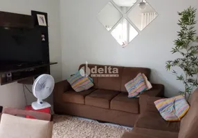 Foto 1 de Casa com 5 Quartos à venda, 244m² em Lidice, Uberlândia