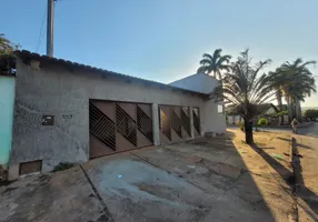 Foto 1 de Casa com 2 Quartos para alugar, 174m² em Setor Santos Dumont, Goiânia