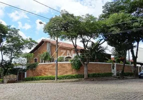 Foto 1 de Sobrado com 3 Quartos à venda, 327m² em Vila Anhangüera, Valinhos