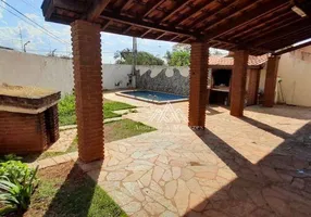 Foto 1 de Sobrado com 4 Quartos à venda, 350m² em Jardim Califórnia, Ribeirão Preto
