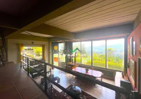 Foto 1 de Casa com 4 Quartos à venda, 266m² em Parque do Ingá, Teresópolis