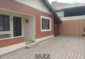 Foto 1 de Casa com 3 Quartos à venda, 104m² em Jardim Adelia, Amparo