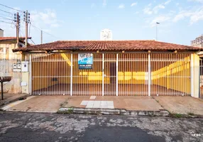 Foto 1 de Casa com 3 Quartos para alugar, 191m² em Setor Bueno, Goiânia