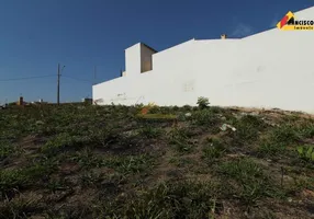 Foto 1 de Lote/Terreno à venda, 300m² em São Roque, Divinópolis