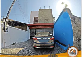 Foto 1 de Casa com 3 Quartos à venda, 424m² em Montese, Fortaleza
