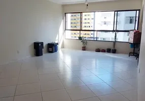 Foto 1 de Apartamento com 4 Quartos à venda, 187m² em Jardim Brasil, Salvador