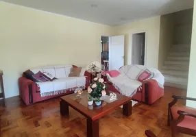 Foto 1 de Casa com 3 Quartos à venda, 291m² em Medianeira, Porto Alegre