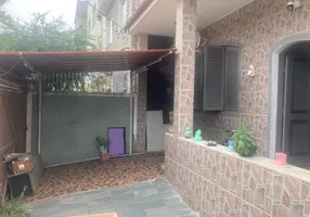 Foto 1 de Casa com 2 Quartos à venda, 60m² em Ramos, Rio de Janeiro