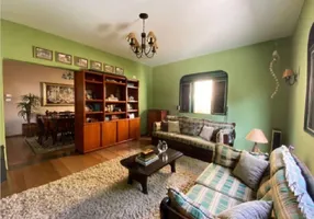 Foto 1 de Casa com 4 Quartos à venda, 270m² em Tibery, Uberlândia