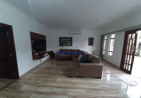 Foto 1 de Casa com 8 Quartos à venda, 450m² em Vila Voturua, São Vicente