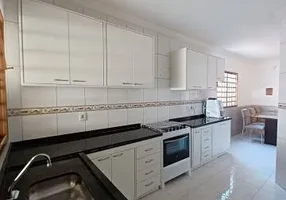 Foto 1 de Casa com 3 Quartos à venda, 160m² em Parque Continental II, Guarulhos