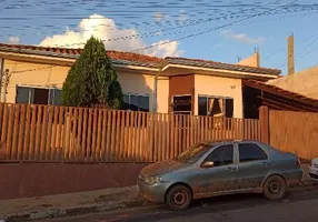Foto 1 de Casa com 3 Quartos à venda, 130m² em Centro, Nova Resende
